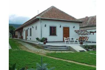 Węgry Privát Hercegkút, Zewnątrz